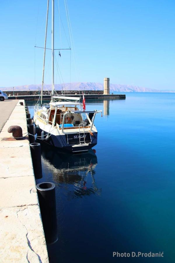 Apartment Valiza Iii Large - 3 Bedrooms And Parking Space I Valiza Iv Senj (Lika-Senj)