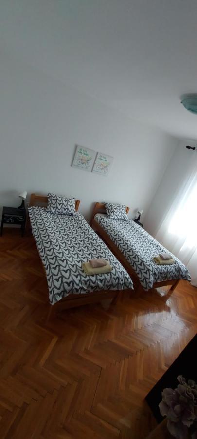 Apartment Valiza Iii Large - 3 Bedrooms And Parking Space I Valiza Iv Senj (Lika-Senj)